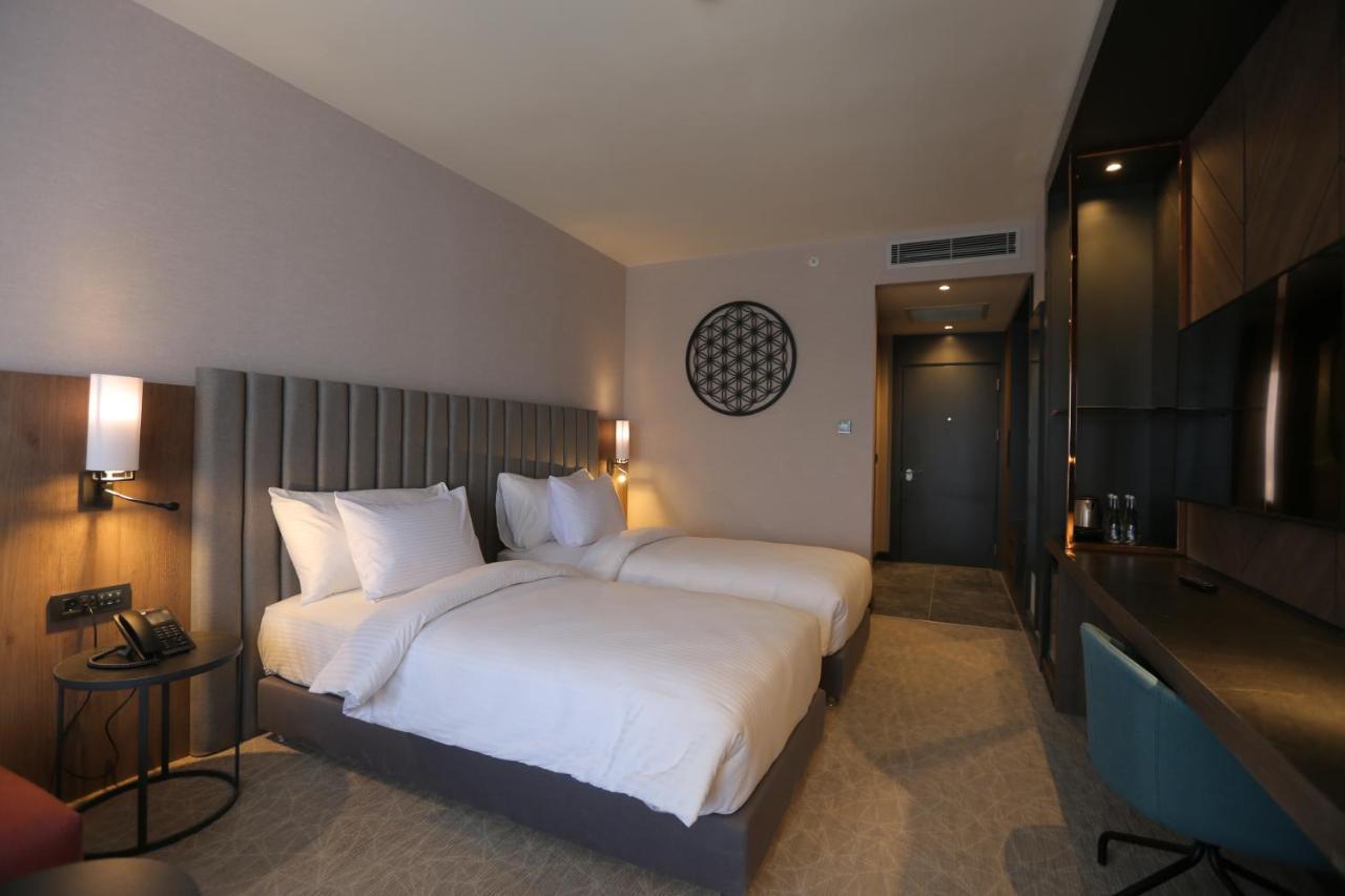 Crowne Plaza Ankara By Ihg Hotel Exterior foto