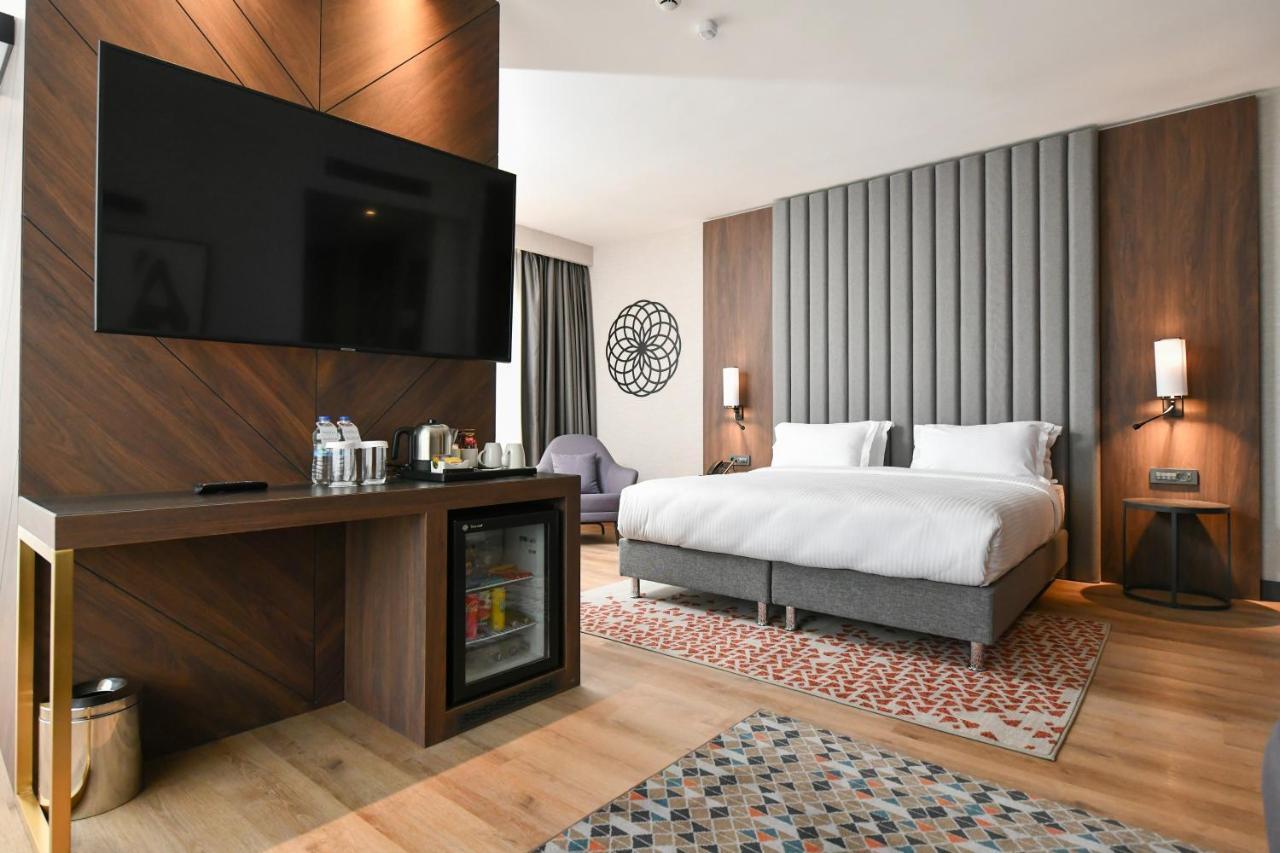 Crowne Plaza Ankara By Ihg Hotel Exterior foto